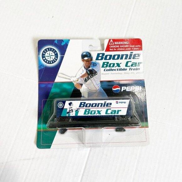 2003 Seattle Mariners Bret Boone Box Car Train Car Stadium Giveaway Collectible - Picture 1 of 4